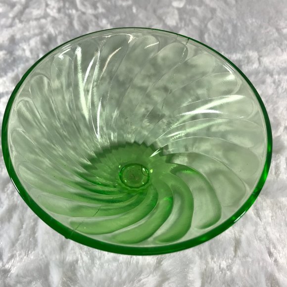 Vaseline Uranium Federal Glass Swirl Dessert Cup #8 - Picture 10 of 10